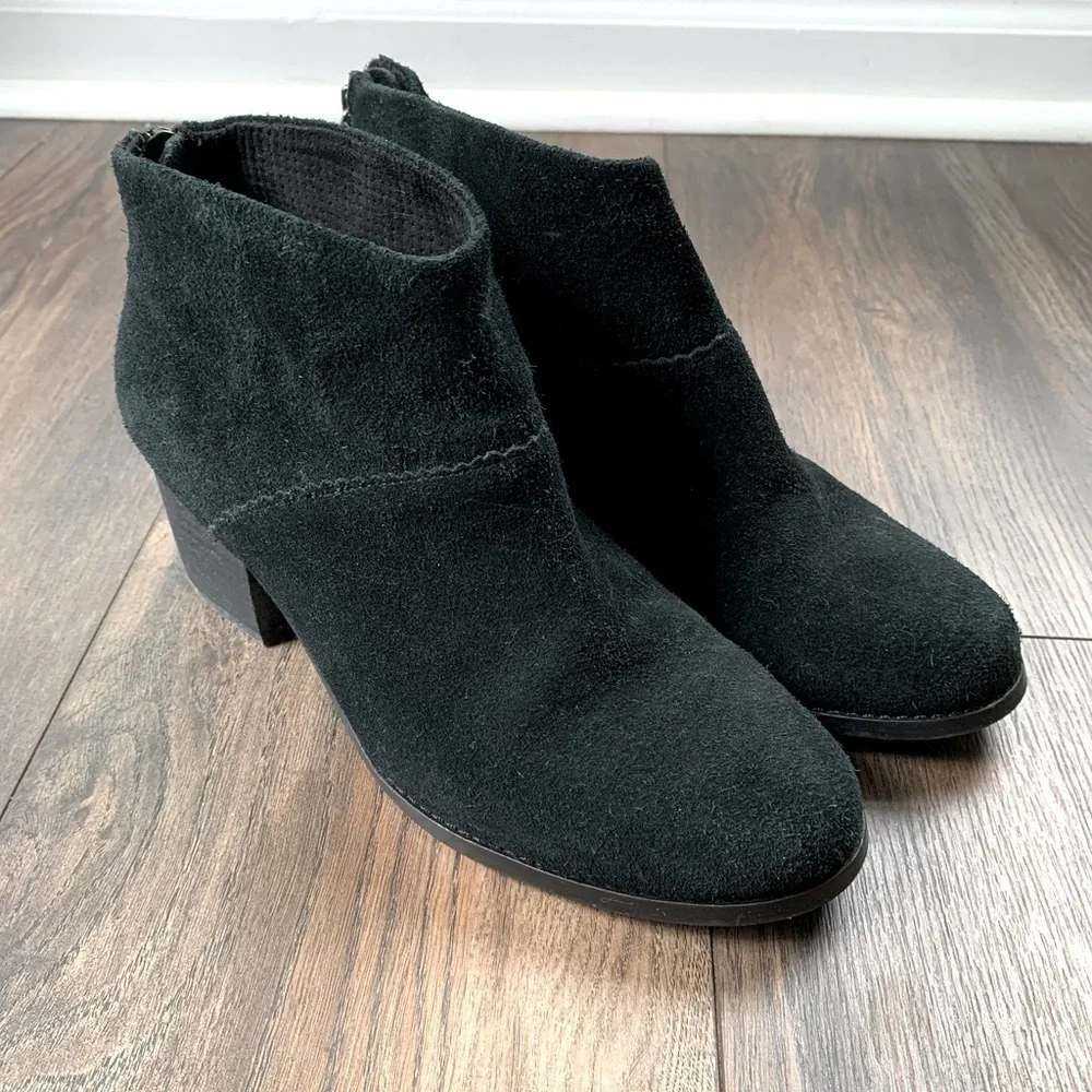 Toms Leila Suede Heeled Black Boots